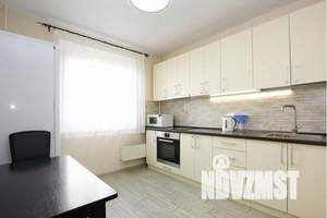 1-к квартира, посуточно, 43м2, 7/11 этаж