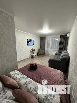 1-к квартира, посуточно, 35м2, 1/16 этаж