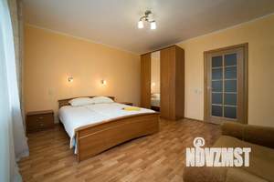 2-к квартира, посуточно, 72м2, 1/10 этаж