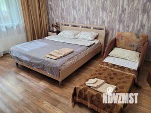 1-к квартира, посуточно, 42м2, 3/10 этаж