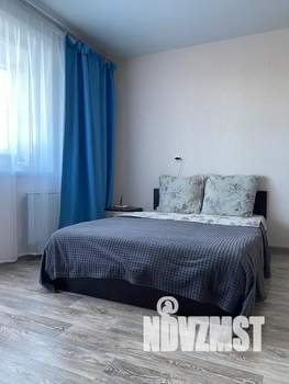 1-к квартира, посуточно, 37м2, 4/10 этаж