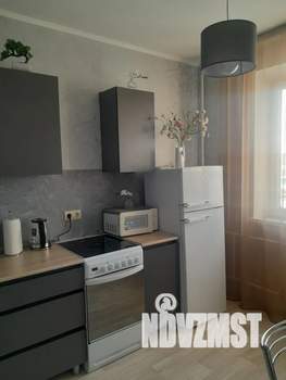 1-к квартира, посуточно, 38м2, 8/10 этаж