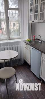 Студия квартира, посуточно, 28м2, 2/5 этаж