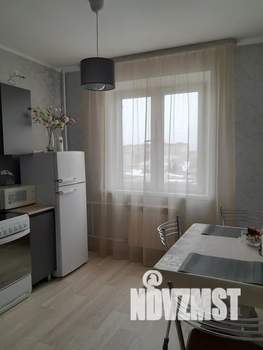 1-к квартира, посуточно, 38м2, 8/10 этаж