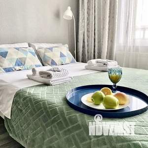 Студия квартира, посуточно, 30м2, 23/25 этаж