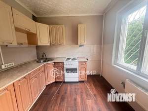 2-к квартира, вторичка, 40м2, 1/9 этаж