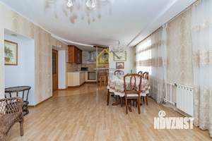 4-к квартира, вторичка, 106м2, 6/10 этаж