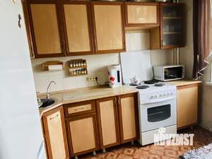 2-к квартира, вторичка, 60м2, 1/10 этаж