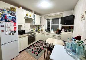 2-к квартира, вторичка, 53м2, 1/10 этаж