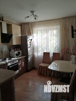 2-к квартира, вторичка, 54м2, 1/9 этаж