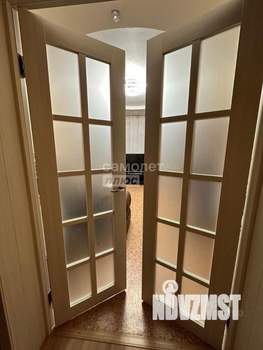 2-к квартира, вторичка, 63м2, 1/5 этаж