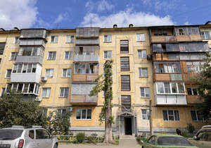2-к квартира, вторичка, 42м2, 1/5 этаж