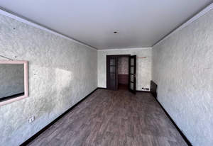 4-к квартира, вторичка, 82м2, 4/9 этаж