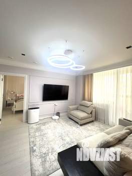 4-к квартира, вторичка, 108м2, 11/18 этаж