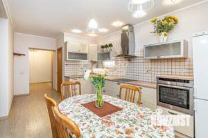 3-к квартира, вторичка, 105м2, 7/10 этаж