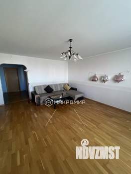 3-к квартира, вторичка, 102м2, 10/10 этаж