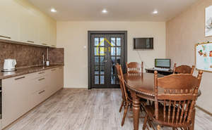 2-к квартира, вторичка, 64м2, 1/10 этаж