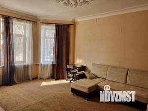 2-к квартира, вторичка, 56м2, 1/3 этаж