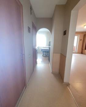 Студия квартира, вторичка, 53м2, 3/9 этаж