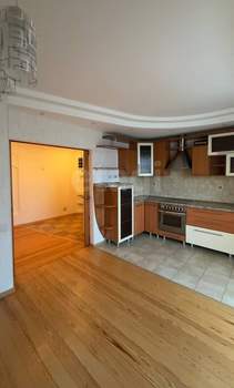 3-к квартира, вторичка, 109м2, 9/10 этаж