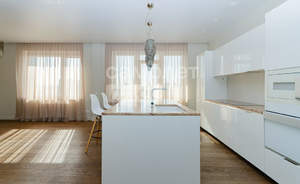 2-к квартира, вторичка, 81м2, 16/23 этаж