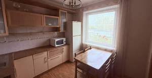 3-к квартира, вторичка, 70м2, 4/10 этаж