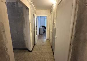 2-к квартира, вторичка, 56м2, 1/10 этаж