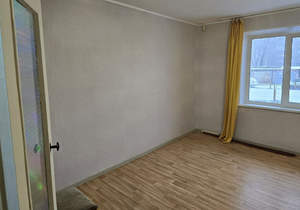 2-к квартира, вторичка, 52м2, 1/10 этаж