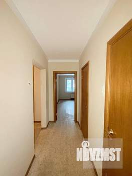 2-к квартира, вторичка, 54м2, 1/10 этаж