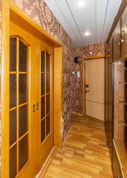 3-к квартира, вторичка, 64м2, 1/9 этаж