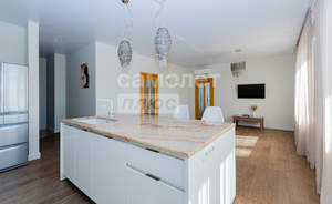 2-к квартира, вторичка, 81м2, 16/23 этаж