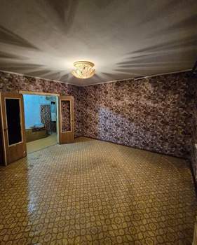 2-к квартира, вторичка, 52м2, 1/10 этаж