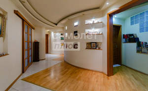 4-к квартира, вторичка, 169м2, 4/10 этаж