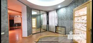 5-к квартира, вторичка, 218м2, 3/9 этаж