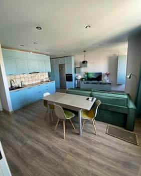 3-к квартира, вторичка, 70м2, 8/17 этаж