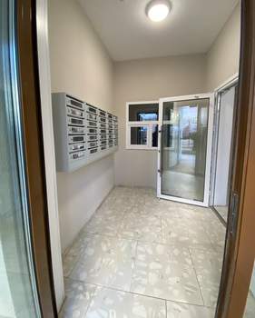 1-к квартира, вторичка, 43м2, 9/9 этаж