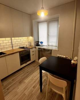 2-к квартира, вторичка, 46м2, 1/5 этаж