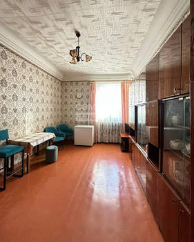 3-к квартира, вторичка, 61м2, 1/5 этаж