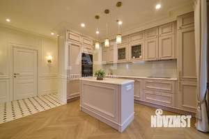 4-к квартира, вторичка, 135м2, 17/18 этаж