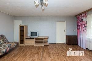 2-к квартира, вторичка, 45м2, 1/5 этаж