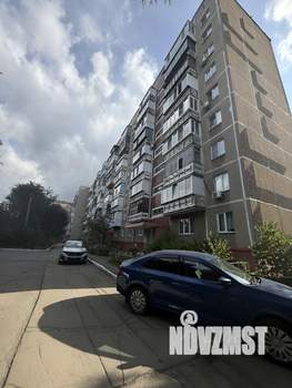 2-к квартира, вторичка, 54м2, 1/10 этаж