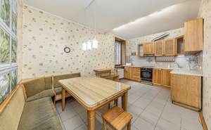 3-к квартира, вторичка, 123м2, 2/4 этаж