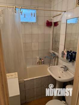 2-к квартира, вторичка, 42м2, 1/5 этаж