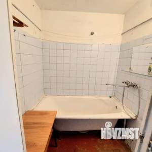 2-к квартира, вторичка, 50м2, 1/9 этаж