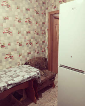 2-к квартира, вторичка, 44м2, 1/4 этаж