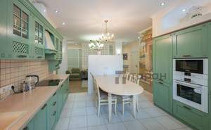 3-к квартира, вторичка, 143м2, 4/16 этаж