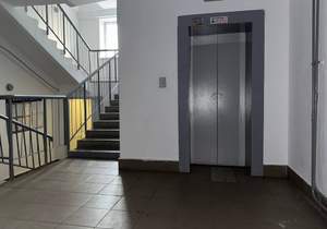 2-к квартира, вторичка, 79м2, 1/10 этаж