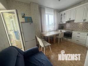 2-к квартира, вторичка, 64м2, 6/16 этаж