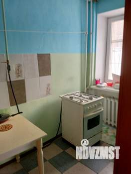 2-к квартира, вторичка, 36м2, 1/3 этаж