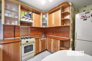 2-к квартира, вторичка, 39м2, 1/4 этаж